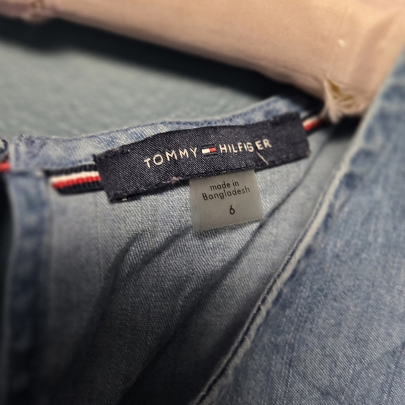 Tommy Hilfiger Chambray Tier Dress SIZE 6 Flattering - Picture 4 of 5